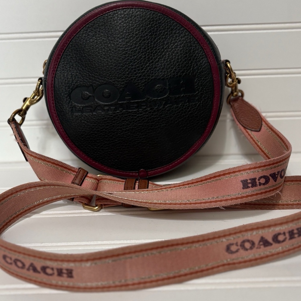 COACH Kia Colorblock Circle Green Burgundy Leather Crossbody Shoulder Bag Purse